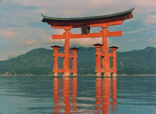Portal do Inferno (1953) - Cena do Torii